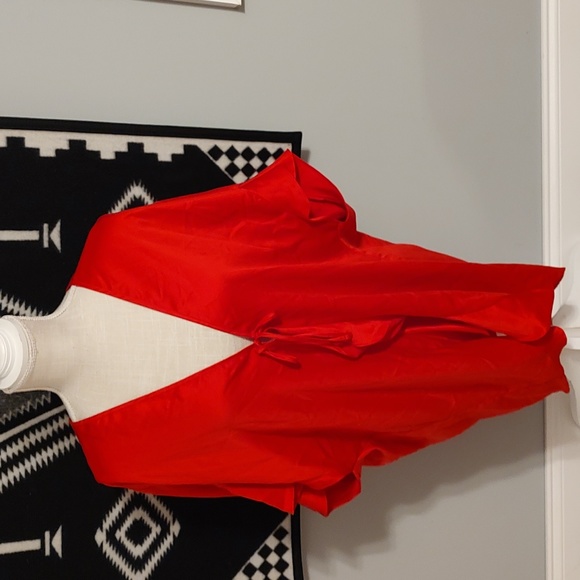 🥰 EUC Victoria's Secret Ladie's Red Satin Love Tie Front Kimono Robe, Like New - Picture 4 of 7